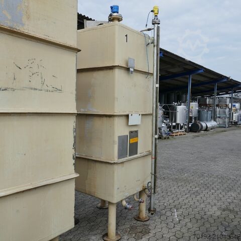 Pravokutni spremnik od 2500 litara izrađen od V2A nehrđajućeg čelika  9528