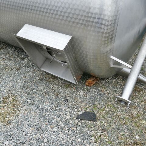 Spremnik za skladištenje hrane kapaciteta 11.800 litara izrađen od V2A nehrđajućeg čelika.  9512