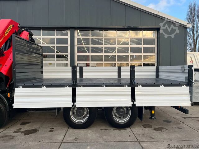 Ciężarówka z dźwigiem Mercedes-Benz Arocs 4140 K 8x4 Crane Truck