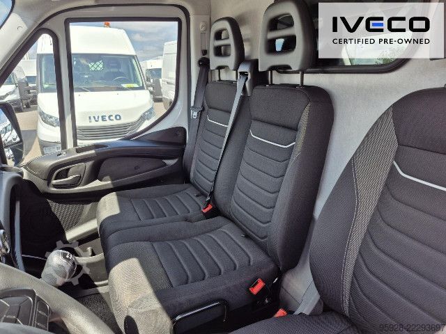 Slēgtais furgons IVECO 35S16 V
