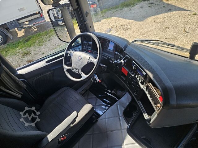 Standard tractor unit SCANIA R490 Streamline