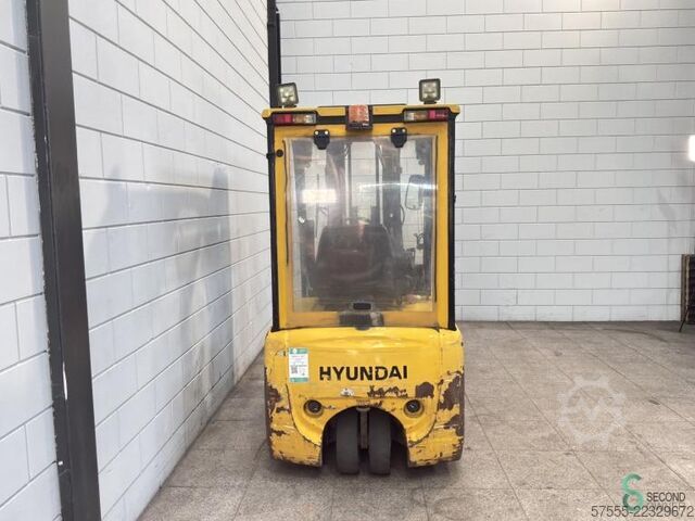フォークリフト Hyundai 