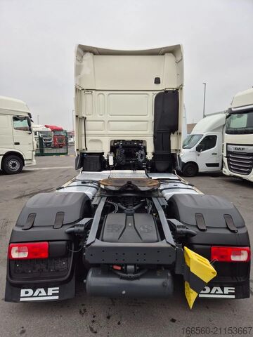 Máy kéo tiêu chuẩn DAF XF 480 FT SUPER SPACE CAB