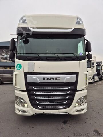 Máy kéo tiêu chuẩn DAF XF 480 FT SUPER SPACE CAB