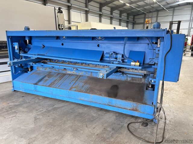 Máy cắt guillotine thuỷ lực LVD HSL 3100 x 6,35mm