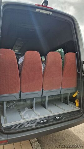 حافلة صغيرة MERCEDES-BENZ 10 Sprinter Lord Light 22 Sitzer Vorlauffahrzeug