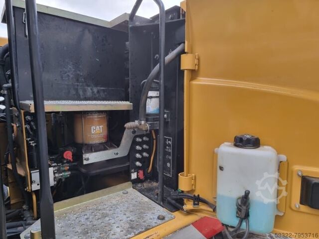 Мобильный экскаватор Caterpillar - всего 4000 часов! Caterpillar M313D