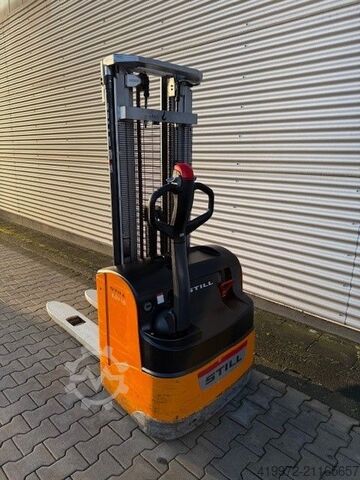 รถ stacker แบบเดินตาม Still EGV16