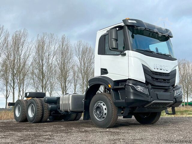 Șasiu cu cabină Iveco T-Way AD380T43H-4500 AT Chassis Cabin (9 units)