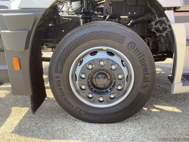 Camión con carrocería personalizada Ford Ford 4x2 Road 1833 Daycab