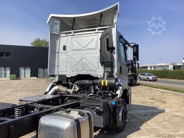 Camión con carrocería personalizada Ford Ford 4x2 Road 1833 Daycab