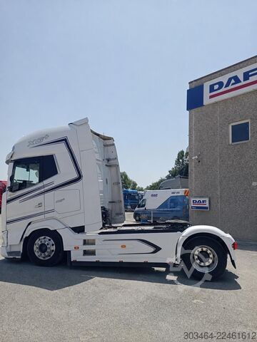 Staðlaður dráttarbíll DAF XG+ 530 euro 6e FULL PNEUM. & Full Opt.