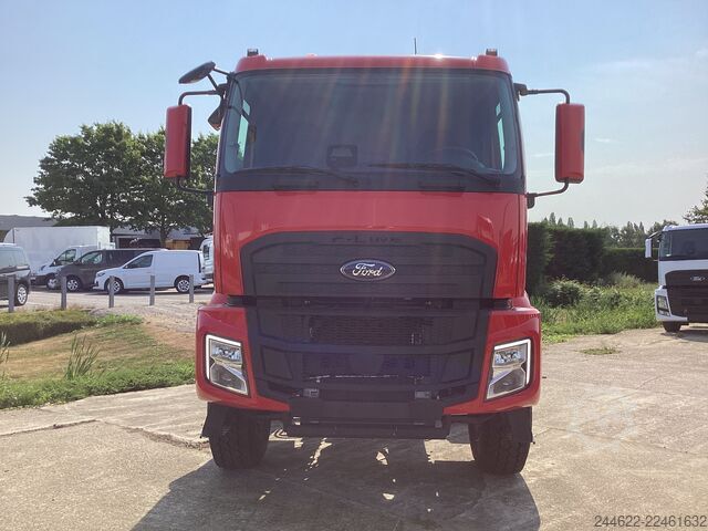 Chasis de camión Ford 8x4 Construction 4145D Low Roof Sleeper