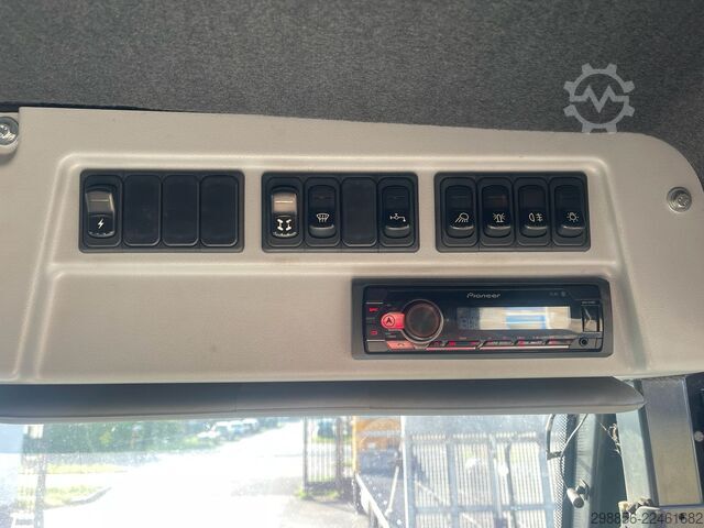 مكنسة طرق Johnston C401