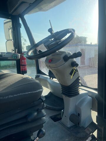 مكنسة طرق Johnston C401