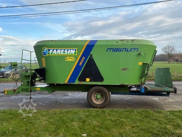 饲料搅拌车 Faresin TMRV-D1800