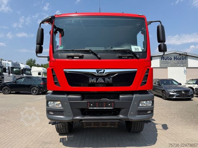 LKW mit Getränkeaufbau MAN TGM 13.290 4x4 Getränke/Seitenlader+LBW/Navi