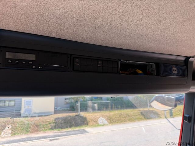 LKW mit Getränkeaufbau MAN TGM 13.290 4x4 Getränke/Seitenlader+LBW/Navi