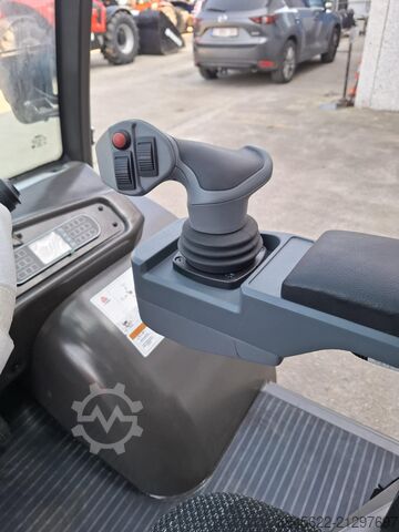 Off-road forklift Foets F25