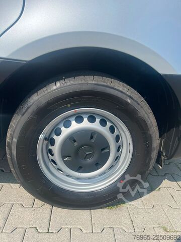 Slēgtais furgons MERCEDES-BENZ Sprinter 315 9G-TR HOCH+LANG KLIMA 3-SITZ KAMERA