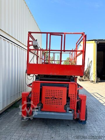 Platform kerja Skyjack SJ8841RT 4x4 Diesel / 14.3 Meter