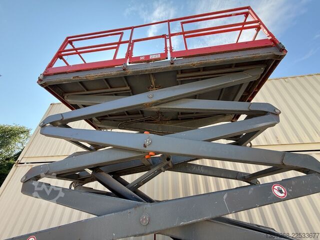 Platform kerja Skyjack SJ8841RT 4x4 Diesel / 14.3 Meter