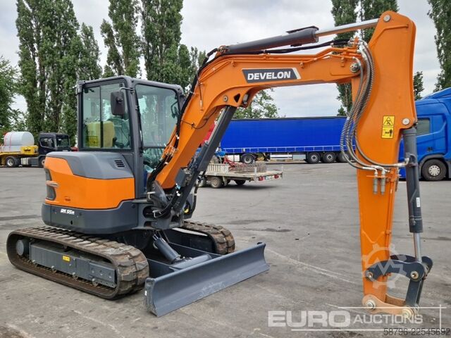 Miniekskavators Develon DX55R-7