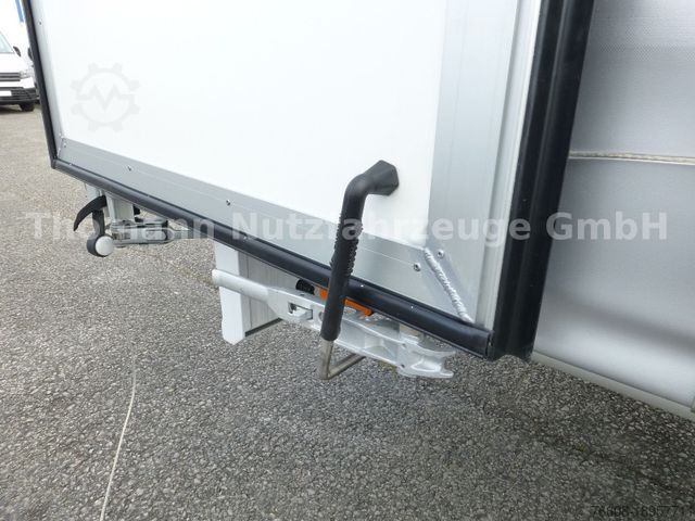 รถตู้ผ้าม่านข้าง RENAULT Master by Trucks Pritsche Plane / Türen Vollalu