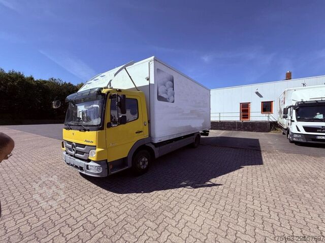 Flokkbíll MERCEDES-BENZ Atego 816 Möbelkoffer