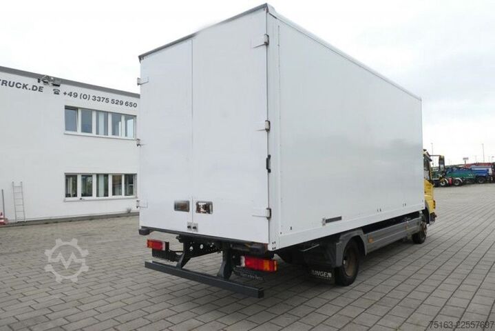 Flokkbíll MERCEDES-BENZ Atego 816 Möbelkoffer