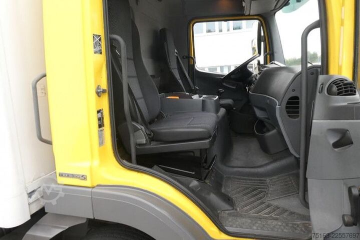 Flokkbíll MERCEDES-BENZ Atego 816 Möbelkoffer