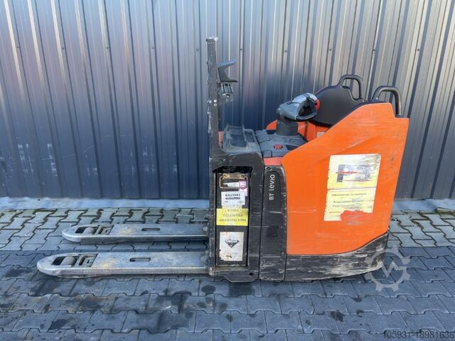 Electric Pallet Truck BT LPE200