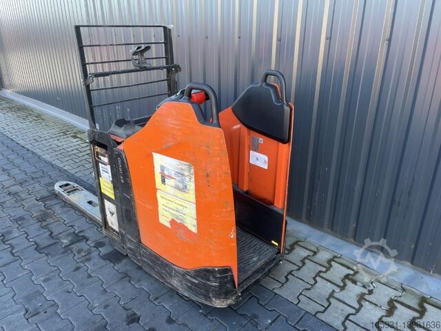 Electric Pallet Truck BT LPE200