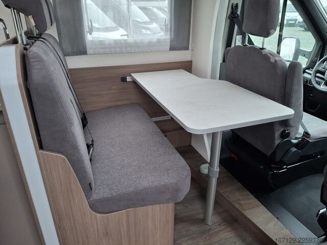 Semi-integrated camper CARADO Edition26 T Ford 449