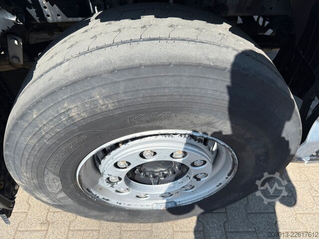 混凝土搅拌车 MAN 35.400 8x4 BB CH Betonmischer Liebherr 9 m³