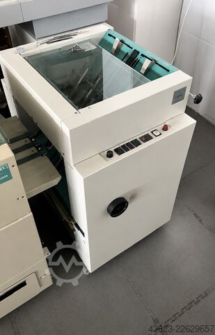 Sistem finishing dokumen Ernst Nagel Foldnak 8