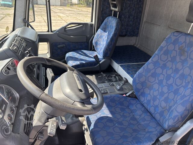 รถบรรทุกพร้อมตัวถังแบบตู้ / ลิฟต์ท้ายรถ, ระบบขับเคลื่อนเพลาหน้า, ที่นอน Iveco Euro Cargo 120E28P, FFH 1 Liege