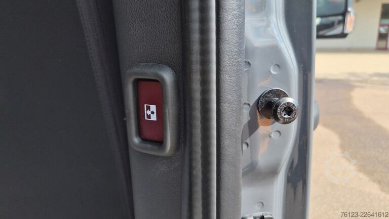 รถมินิบัส MERCEDES-BENZ Sprinter Lord Light 22 Sitzer  Aktionspreis