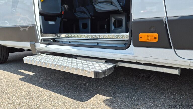Kleinbus Opel Movano Lord light Lagerfahrzeug Stock 18 SS