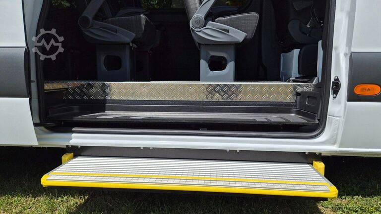 Minibus MERCEDES-BENZ Sprinter 315 VIP Mobility 23 Airlineboden Lage