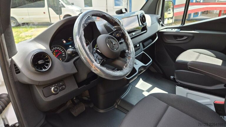 Minibus MERCEDES-BENZ Sprinter 315 VIP Mobility 23 Airlineboden Lage
