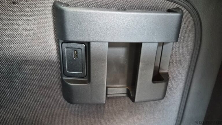 Minibus MERCEDES-BENZ Sprinter 315 VIP Mobility 23 Airlineboden Lage