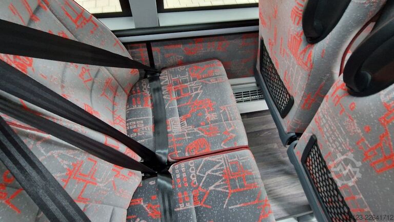 Microbuz MERCEDES-BENZ 30 Sitzer Schul- Transferbus 519 Lagerfahrzeug