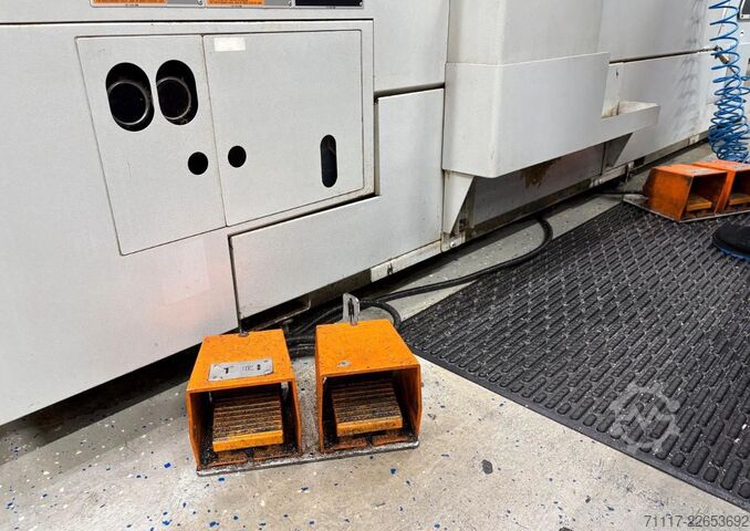 Centru de strunjire și frezare CNC Mori Seiki NL 2500 SY / Bar Loader