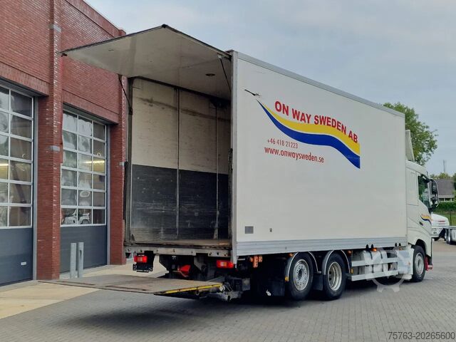 手提箱 Volvo FH 13.460 lowroof 6x2 - Box with Sidedoors - 48...
