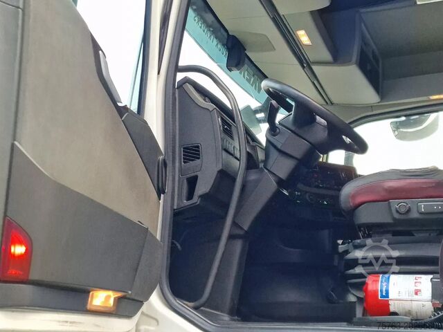 手提箱 Volvo FH 13.460 lowroof 6x2 - Box with Sidedoors - 48...
