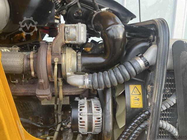 Combinație excavator/încărcător JCB 3 CX    2016