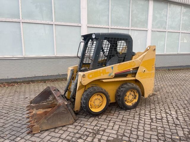 Încărcător pe roți Gehl 3840 E     2015