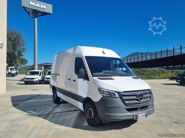 Fourgon Mercedes-Benz SPRINTER T25-105
