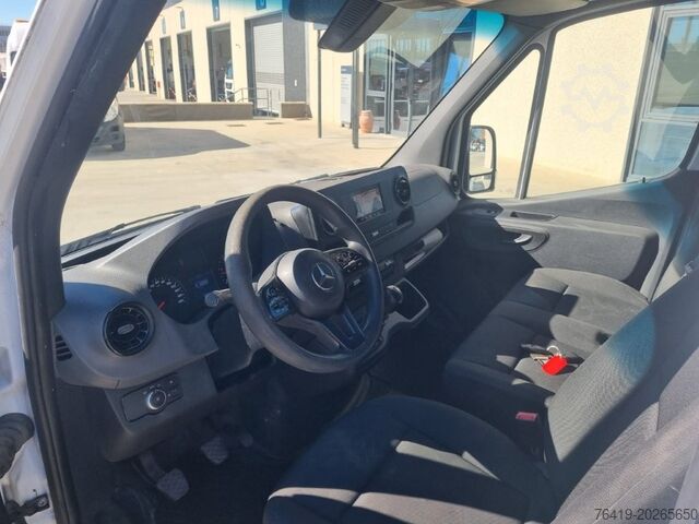 Fourgon Mercedes-Benz SPRINTER T25-105